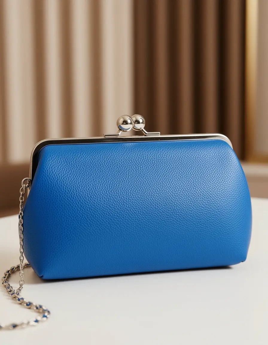Elegante blaue Lederclutch für den Abend